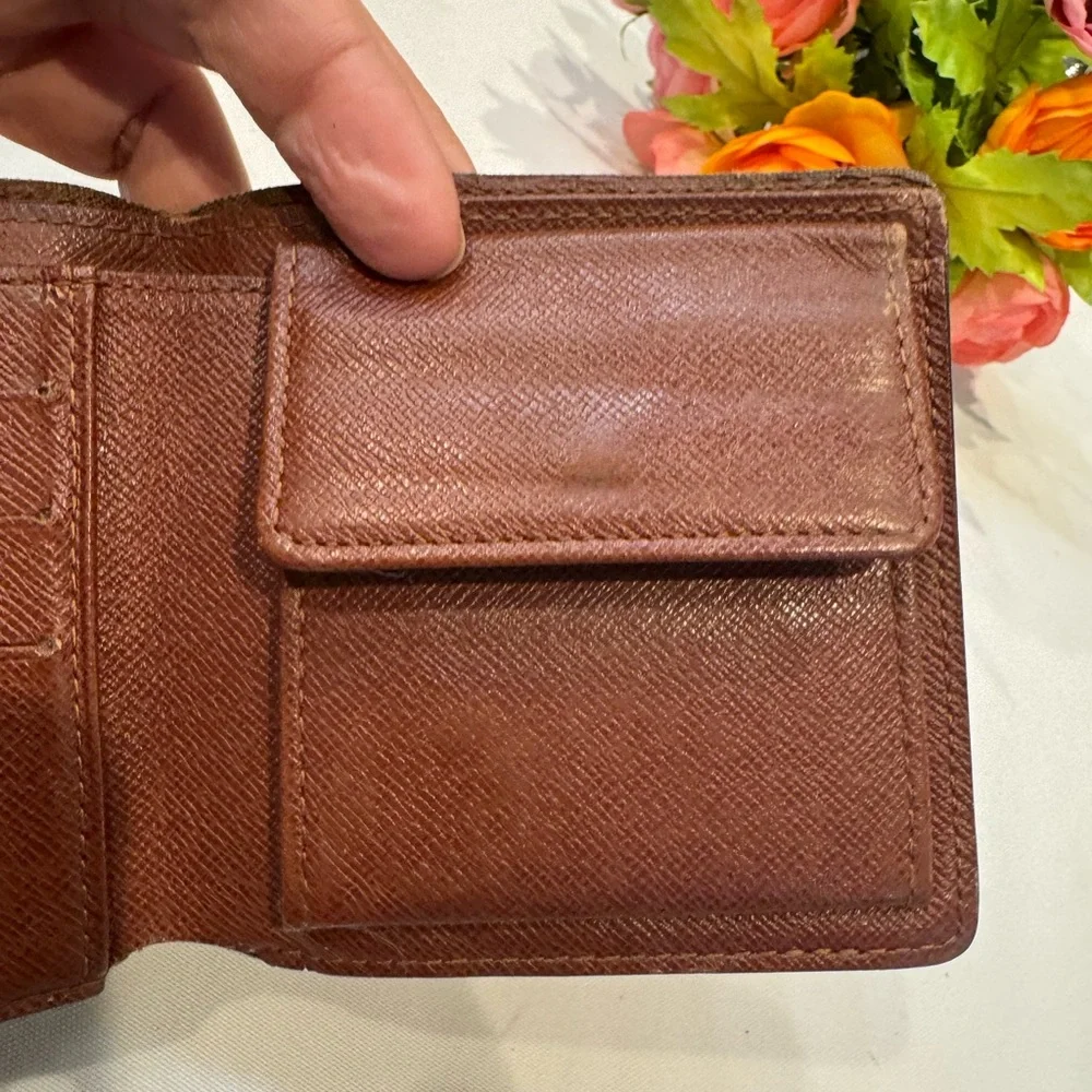 Authentic Louis Vuitton Monogram Men’s Wallet
